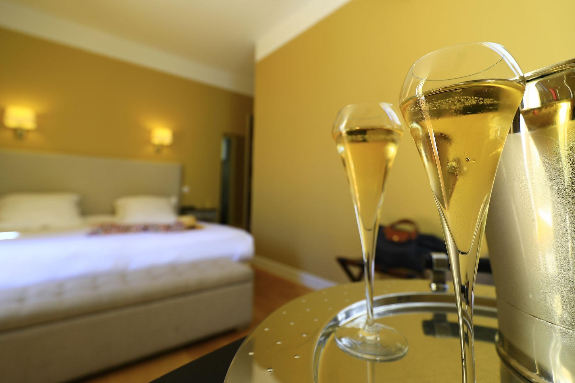 Hotel Le Renoir Сарла-ла-Канеда Экстерьер фото