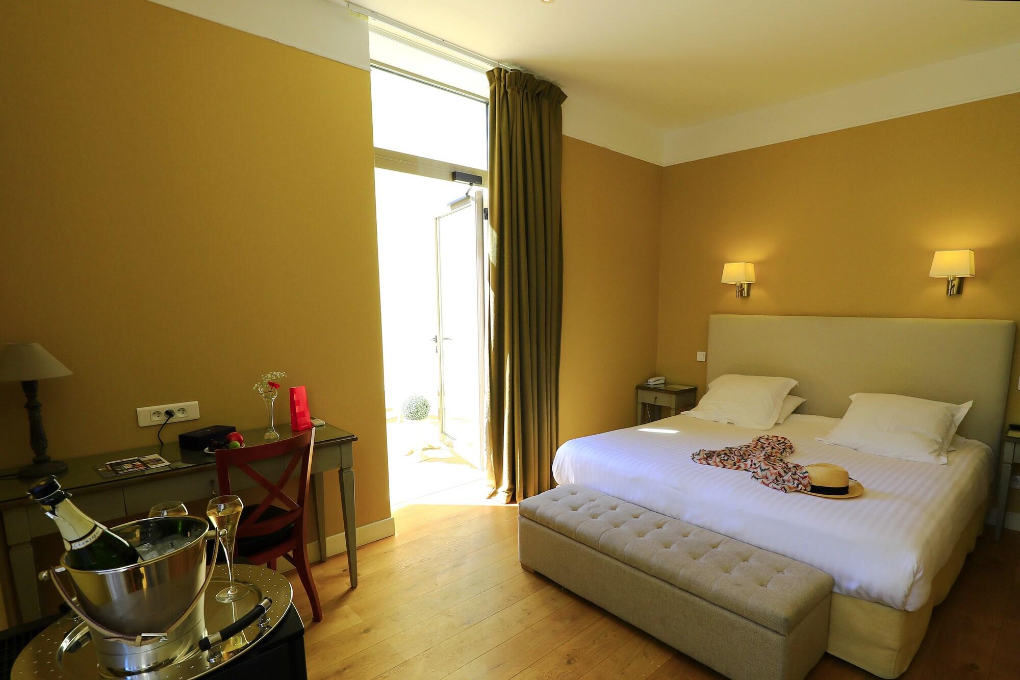 Hotel Le Renoir Сарла-ла-Канеда Экстерьер фото